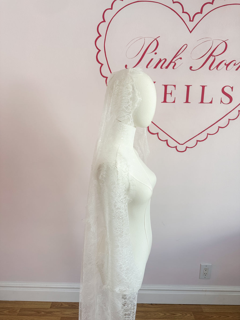 Mantilla Chantilly Lace Veil