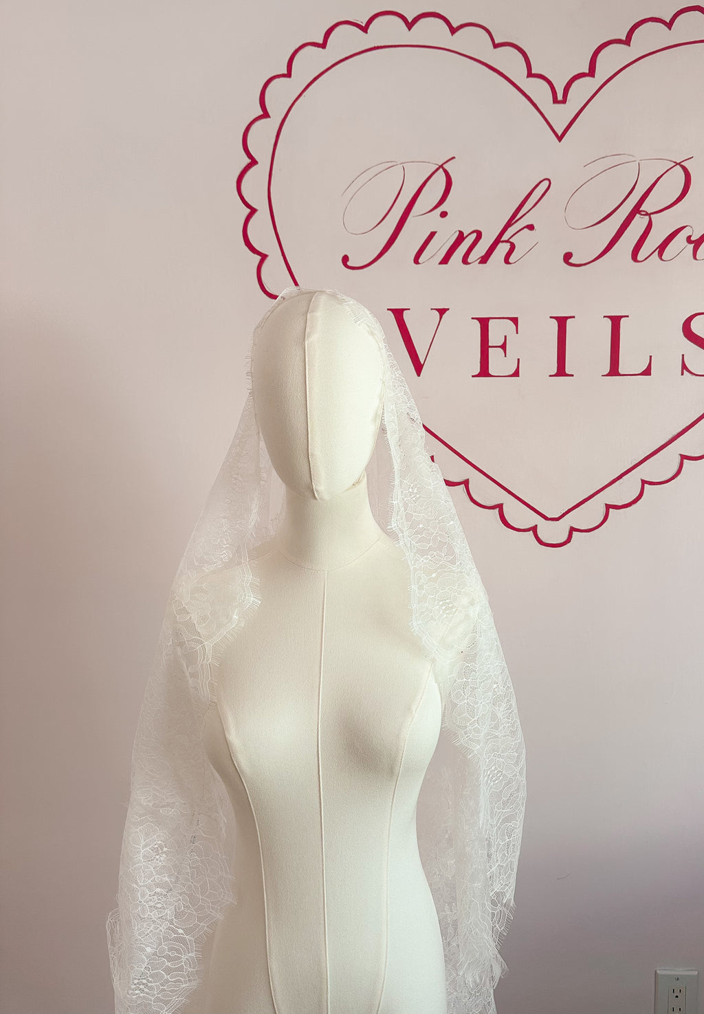 Mantilla Chantilly Lace Veil